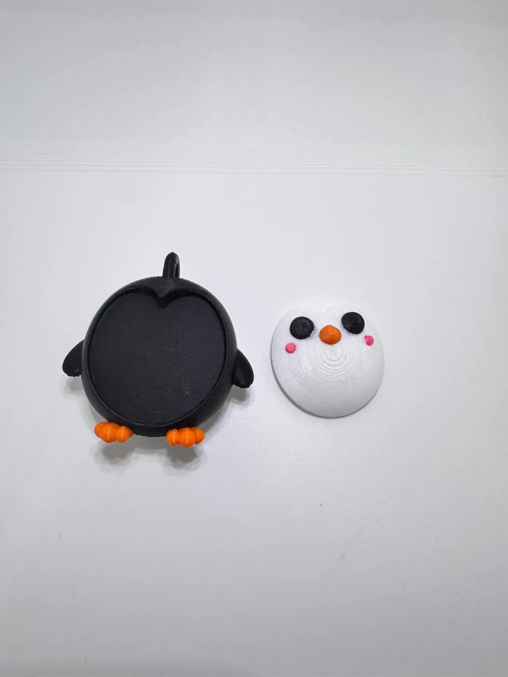 Cute Penguin 3D Printed Keychain – Adorable Animal Keyring thumbnail 2